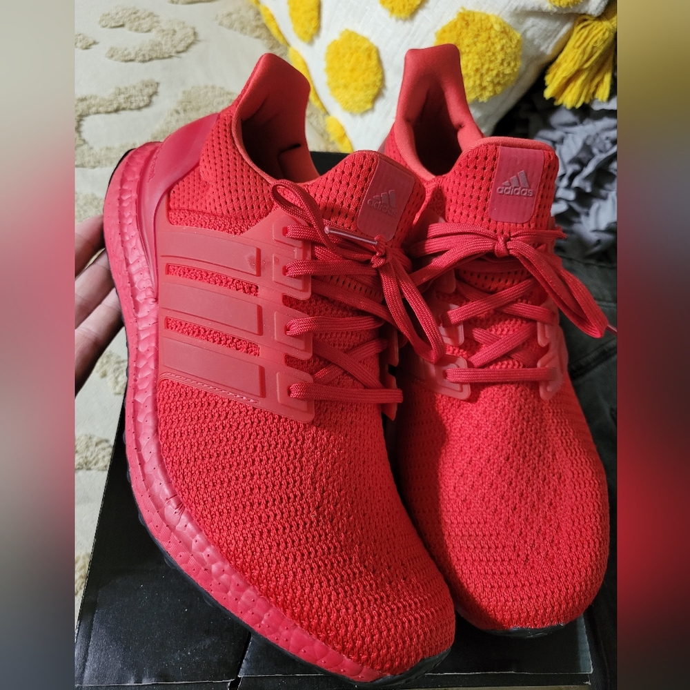 Mens US 9.5 red ultraboost FY7123